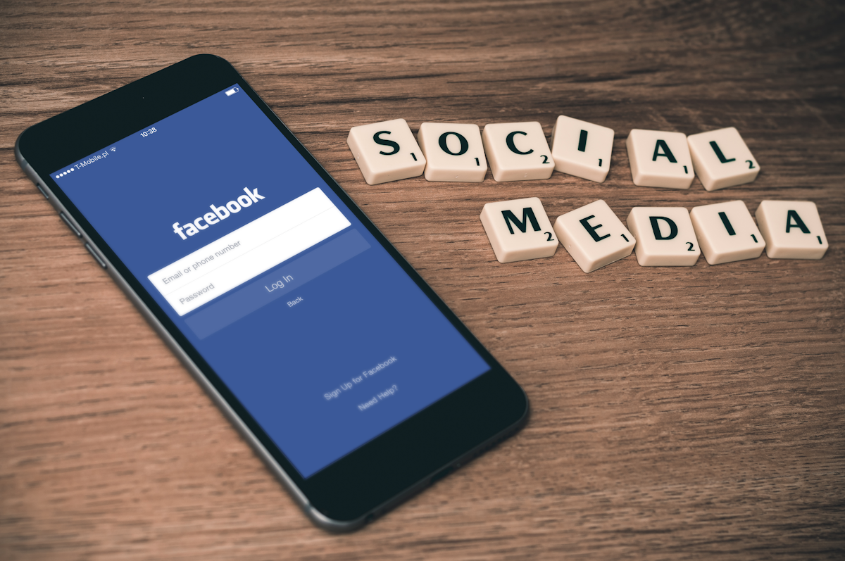 Gestión de redes sociales automatizada con herramientas digitales